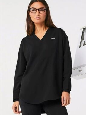 Figs Black V-Neck Long Sleeve Medical Top